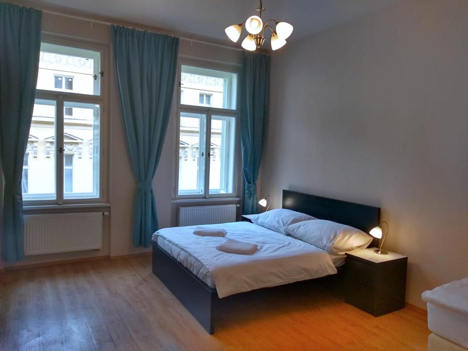 Valentine'S National Museum Apartments Prague Room photo